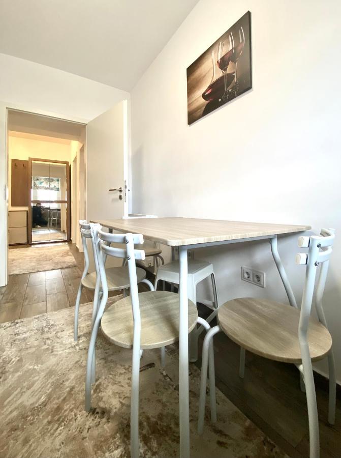 Daria'S Apartment Brasov Luaran gambar