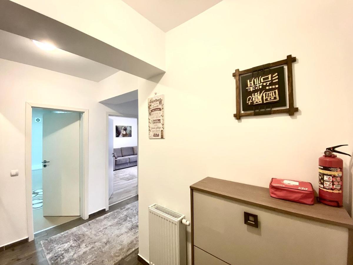Daria'S Apartment Brasov Luaran gambar